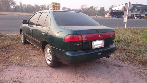 Nissan Sunny AT