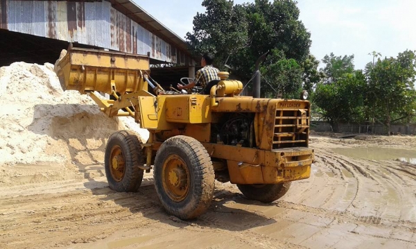 **290,000 บ.ต่อรอง/// รถตักล้อยาง JH30B เอวแข็ง ขยายบุ้งกี๋ ต่อแขน ครบ พร้อมใช้ เครื่อง/ปั้ม เดิม เก่านอก ใช้งานมาประมาณปีกว่า สวยเดิม สัญญาซื้อขาย **ขาย KOMATSU JH30B รถตักล้อยาง เอวแข็ง ต่อแขน ขยายบุ้งกี๋แล้ว สภาพพร้อมใช้งาน บอดี้สวย เอกสารสัญญาซื้อขาย **290,000 บ.ต่อรอง/// รถตักล้อยาง JH30B เอวแข็ง ขยายบุ้งกี๋ ต่อแขน ครบ พร้อมใช้ เครื่อง/ปั้ม เดิม เก่านอก ใช้งานมาประมาณปีกว่า สวยเดิม สัญญาซื้อขาย **ขาย KOMATSU JH30B รถตักล้อยาง เอวแข็ง ต่อแขน ขยายบุ้งกี๋แล้ว สภาพพร้อมใช้งาน บอดี้สวย เอกสารสัญญาซื้อขาย