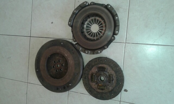 ขายชุด ครัชสตราด้า ขายชุด ครัชสตราด้า