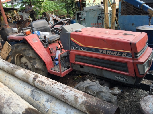 ขารถไถ Yanmar แบบขับ4 เป็นมือสองจากญีปุ่น พร้อมใช้งาน