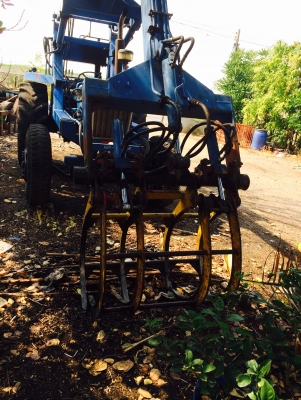 รถไถติดคีบสภาพดี ใช้งานน้อย