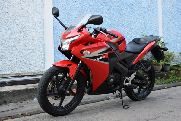 Cbr 150i 2013  รถบ้านแท้มือเดียว วิ่งน้อย เล่มชุดโอนครบ