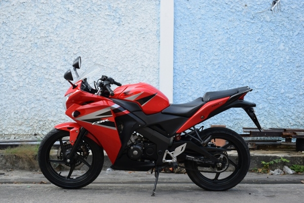 Cbr 150i 2013  รถบ้านแท้มือเดียว วิ่งน้อย เล่มชุดโอนครบ
