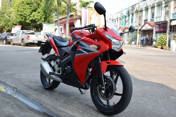 Cbr 150i 2013  รถบ้านแท้มือเดียว วิ่งน้อย เล่มชุดโอนครบ