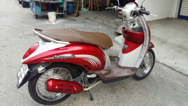 Scoopy i ปี 55 เครื่องเดิม แน่นๆ มีเล่ม เอกสารครบ  โทร. 02-9165022,099-0812001