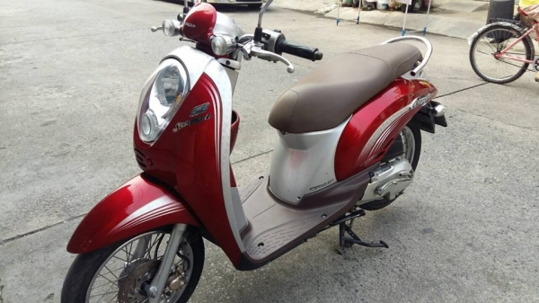 Scoopy i ปี 55 เครื่องเดิม แน่นๆ มีเล่ม เอกสารครบ  โทร. 02-9165022,099-0812001