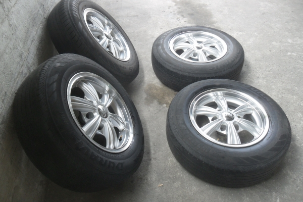 ล้อแม็ก15นิ้ว6รุ พร้อมยาง สวยๆ 4 ล้อ ราคา 5800 บาท ล้อแม็ก15นิ้ว6รุ พร้อมยาง สวยๆ 4 ล้อ ราคา 5800 บาท