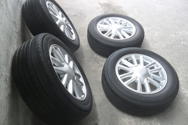 ล้อแม็ก16นิ้ว6รุ อีสุ พร้อมยาง สวยๆ 4 ล้อ ราคา 7900 บาท ล้อแม็ก16นิ้ว6รุ อีสุ พร้อมยาง สวยๆ 4 ล้อ ราคา 7900 บาท