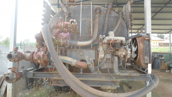 ขายรถน้ำ10ล้อ เครื่อง 6ิBF ชุดปั้มนำ้ เครื่องปั้มน้ำครบๆ เครื่องปั้มน้ำเป็นเครื่อง  บิ็กเอ็มฝาแดง