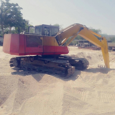 ขายรถแบคโฮ KOMATSU PC200-5 คอลโทรลสั้น ตัวเดินจีป ราคา 350000