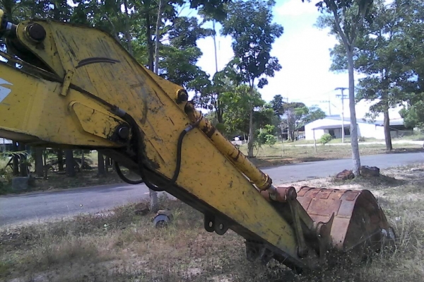 ขายรถแบคโฮ KOBELCO SK200-/// รถไฟไหม้ ราคา 300000