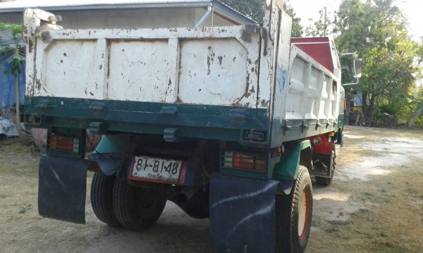 ขายรถ6ล้อ ดั้มKM505 เครื่อง117แรง เครื่องดี แคชซีสวย สภาพพร้อมใช้งาน เอกสารพร้อมโอน สนใจโทร 090-8588220คุณนะ 093-3258446คุณบิว หรือเข้าดูสินค้าอื่นๆได้ที่ www.truck.in.th/498 หรือเพจFacebook ณรงค์ ซื้อขายรถมือสอง (เว็บไซต์ส่วนตัว) หรือFacebook คุณนะ รถบรร