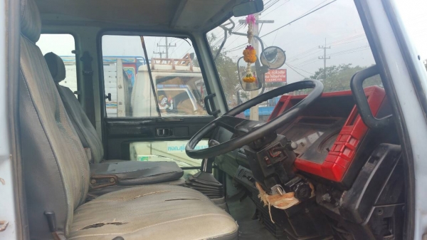 รถหกล้อ isuzu ร็อคกี้ FRR ดั้มเกษตร เครื่อง 6BG 175 แรง Fหน้าหลัง เบรกจิฟฟี่พวงมาลัยเพาเวอร์ พร้อมเครื่องเสียงชุดใหญ่ เอกสารครบ รถหกล้อ isuzu ร็อคกี้ FRR ดั้มเกษตร เครื่อง 6BG 175 แรง Fหน้าหลัง เบรกจิฟฟี่พวงมาลัยเพาเวอร์ พร้อมเครื่องเสียงชุดใหญ่ เอกสารครบ