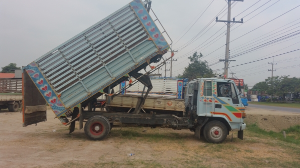 รถหกล้อ isuzu ร็อคกี้ FRR ดั้มเกษตร เครื่อง 6BG 175 แรง Fหน้าหลัง เบรกจิฟฟี่พวงมาลัยเพาเวอร์ พร้อมเครื่องเสียงชุดใหญ่ เอกสารครบ รถหกล้อ isuzu ร็อคกี้ FRR ดั้มเกษตร เครื่อง 6BG 175 แรง Fหน้าหลัง เบรกจิฟฟี่พวงมาลัยเพาเวอร์ พร้อมเครื่องเสียงชุดใหญ่ เอกสารครบ