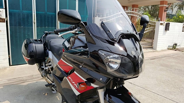 ขาย Yamaha FJR 1300 ปี 2004 สเปคเมกา ทะเบียนแท้ โอนขนส่ง