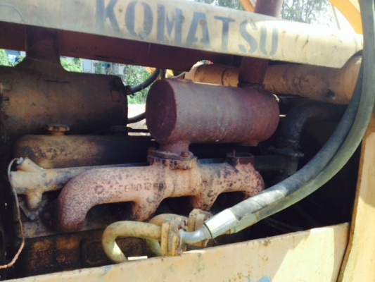 ขายรถแทรคเตอร์ KOMATSU D50A-15 ห้องเลี้ยวน้ำมัน ราคา 220000