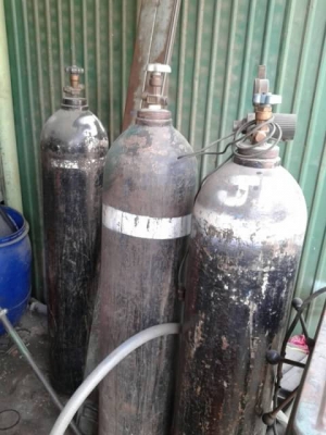 ตู้เชื่อม ซโอทู พร้อมถัง 18,000 สนใจโทร 0985700161