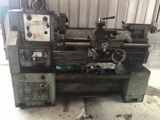 ขายด่วน..!!!!...กลึงไต้หวัน 5ฟุต ใช้ไฟบ้านราคาเบาๆครับพร้อมใช้