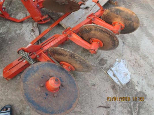 แทรกเตอร์ตามสภาพ KRT 140 (ล้อเรียบ)