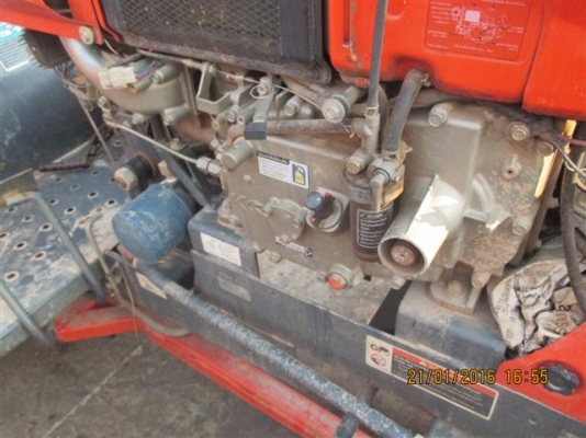 แทรกเตอร์ตามสภาพ KRT 140 (ล้อเรียบ)