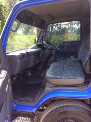 ISUZU 6ล้อ ปี48  (ป้ายเล็กไม่ติดเวลา) กระบะเหล็กบรรทุก ยาว 3.2 ม. กระจกไฟฟ้า พวงมาลัยพาว์เวอร์  เครื่องดี ขับดี ครัทซีสวย รถพร้อมใช้งาน  ขาย 310,000 บาท ศุภากร 081-1903107,081-4252943