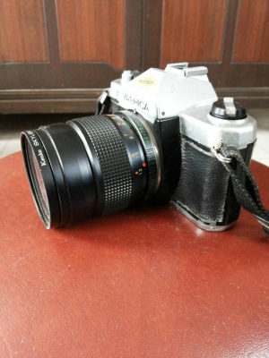 กล้อง yashica  สภาพดี ชัตเตอร์ค้าง ซ่อมได้
