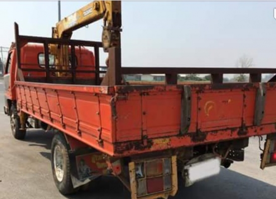 ISUZU NPR 115 HP 4BD1 รถบรรทุกหกล้อติดเครน TADANO 3 ตัน 3 ปลอก สภาพดีทั้งตัวรถและเครนพร้อมใช้งานได้เลยครับ เครื่องยนต์กำลังแรงดี ภายในเก๋งคอนโซลสวยครบ พวงมาลัยเพาเวอร์ เกียร์ยาว ภายนอกกระบะเหล็กคาร์โก้ความยาว 4.50 เมตรพื้นเหล็ก ช่วงล่างเดิมๆคัชซีสวยไม่ผุไ