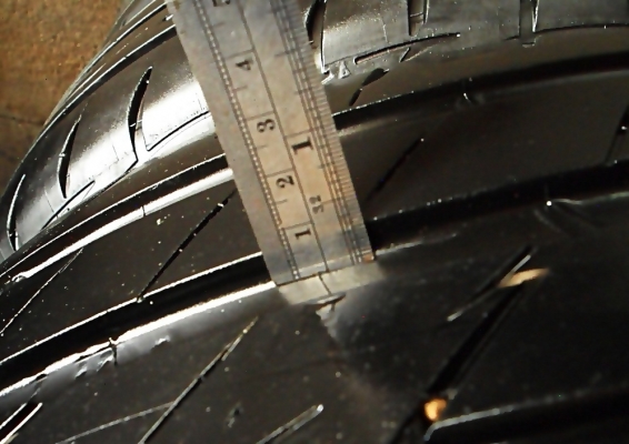 ยางขอบ17  บริดสโตน 225-50-R17ลงพื้นปี15 คู่ละ2700