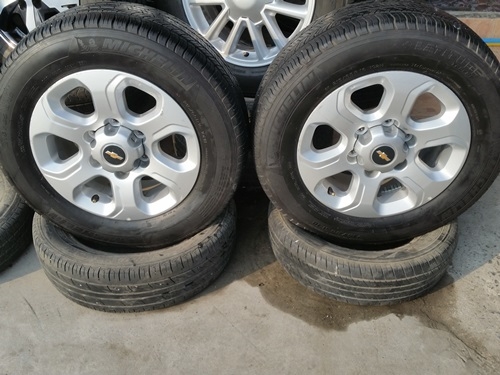 ขายล้อ Chev colorado  16 ยาง215/65/16 ปี 14  4 ล้อ
