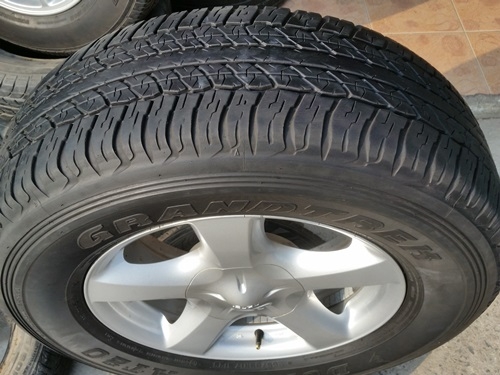 ขายล้อISUZU V Cross17ยาง265/65/17 ปี14 4 ล้อ ขายล้อISUZU V Cross17ยาง265/65/17 ปี14 4 ล้อ