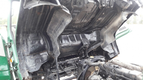 รถบรรทุกน้ำ ISUZU NPR 115 แรงม้า  4 สูบ ถังเหล็กจุน้ำ 7,000 ลิตร มีภาพวีดีโอประกอบด้วย