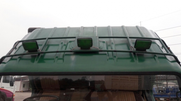 รถบรรทุกน้ำ ISUZU NPR 115 แรงม้า  4 สูบ ถังเหล็กจุน้ำ 7,000 ลิตร มีภาพวีดีโอประกอบด้วย