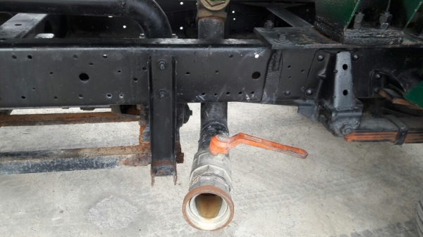 รถบรรทุกน้ำ ISUZU NPR 115 แรงม้า  4 สูบ ถังเหล็กจุน้ำ 7,000 ลิตร มีภาพวีดีโอประกอบด้วย