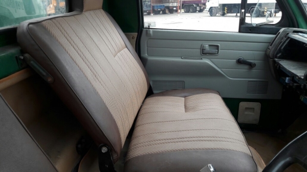 รถบรรทุกน้ำ ISUZU NPR 115 แรงม้า  4 สูบ ถังเหล็กจุน้ำ 7,000 ลิตร มีภาพวีดีโอประกอบด้วย