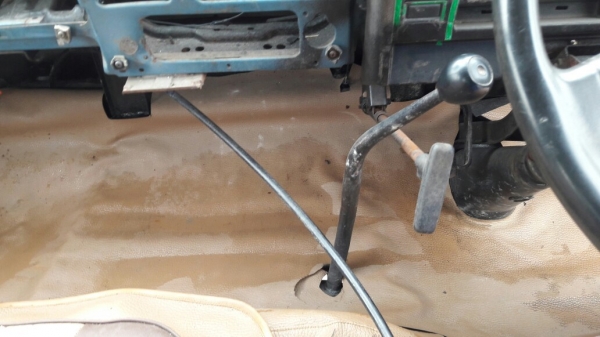 รถบรรทุกน้ำ ISUZU NPR 115 แรงม้า  4 สูบ ถังเหล็กจุน้ำ 7,000 ลิตร มีภาพวีดีโอประกอบด้วย