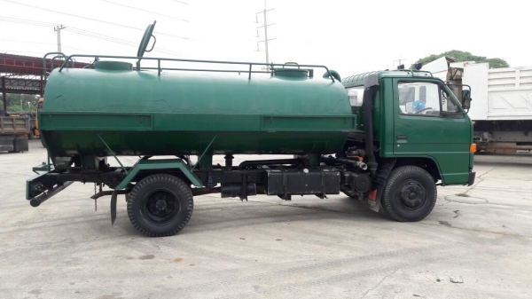 รถบรรทุกน้ำ ISUZU NPR 115 แรงม้า  4 สูบ ถังเหล็กจุน้ำ 7,000 ลิตร มีภาพวีดีโอประกอบด้วย