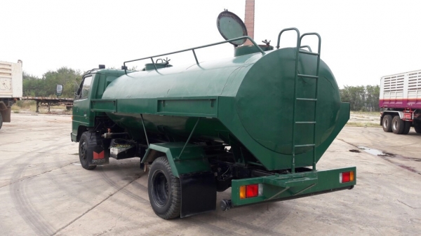 รถบรรทุกน้ำ ISUZU NPR 115 แรงม้า  4 สูบ ถังเหล็กจุน้ำ 7,000 ลิตร มีภาพวีดีโอประกอบด้วย