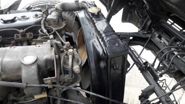 รถบรรทุกน้ำ ISUZU NPR 115 แรงม้า  4 สูบ ถังเหล็กจุน้ำ 7,000 ลิตร มีภาพวีดีโอประกอบด้วย