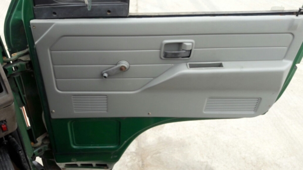 รถบรรทุกน้ำ ISUZU NPR 115 แรงม้า  4 สูบ ถังเหล็กจุน้ำ 7,000 ลิตร มีภาพวีดีโอประกอบด้วย