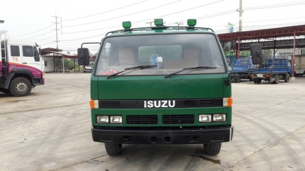 รถบรรทุกน้ำ ISUZU NPR 115 แรงม้า  4 สูบ ถังเหล็กจุน้ำ 7,000 ลิตร มีภาพวีดีโอประกอบด้วย