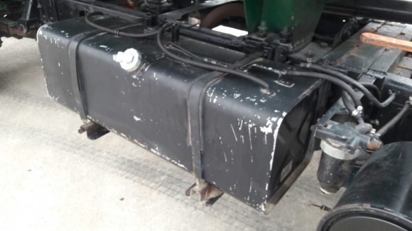 รถบรรทุกน้ำ ISUZU NPR 115 แรงม้า  4 สูบ ถังเหล็กจุน้ำ 7,000 ลิตร มีภาพวีดีโอประกอบด้วย