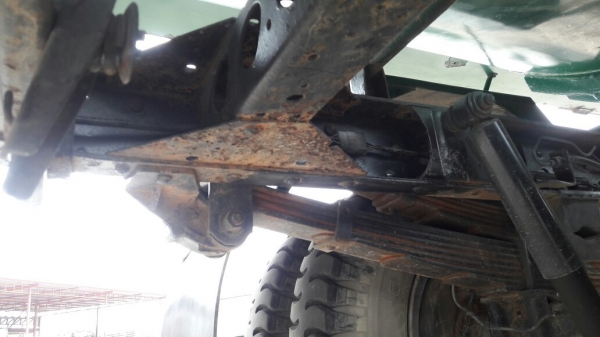 รถบรรทุกน้ำ ISUZU NPR 115 แรงม้า  4 สูบ ถังเหล็กจุน้ำ 7,000 ลิตร มีภาพวีดีโอประกอบด้วย