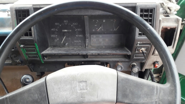 รถบรรทุกน้ำ ISUZU NPR 115 แรงม้า  4 สูบ ถังเหล็กจุน้ำ 7,000 ลิตร มีภาพวีดีโอประกอบด้วย