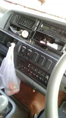 สิบล้อ มิตซู FN215K 6D14 เพาเดียว เเอร์เย็นๆ เครืองแน่น แคชชีสวย ยางดีทุกเส้น ช่วงยาว6.50ม สภาพดีสวยๆพร้อมใช้ เล่ม ทะเบียนพร้อมโอน