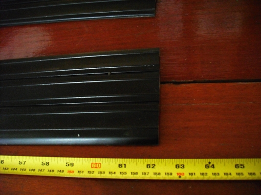 แผ่นยางรองบันไดรถ แผ่นยางรองบันไดรถ