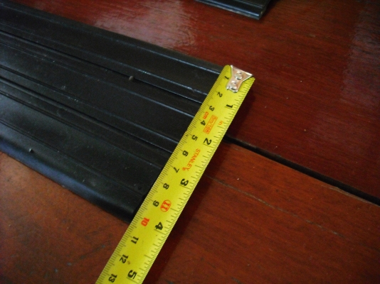 แผ่นยางรองบันไดรถ แผ่นยางรองบันไดรถ