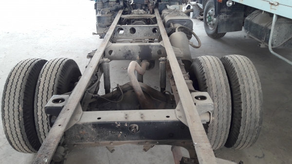 Hino Mro31B เครื่อง 136 แรงม้า หัวลากคัสซีสวยๆ ทะเบียนเต็ม ยางดี แอร์เย็น ทะเบียนพร้อมโอน