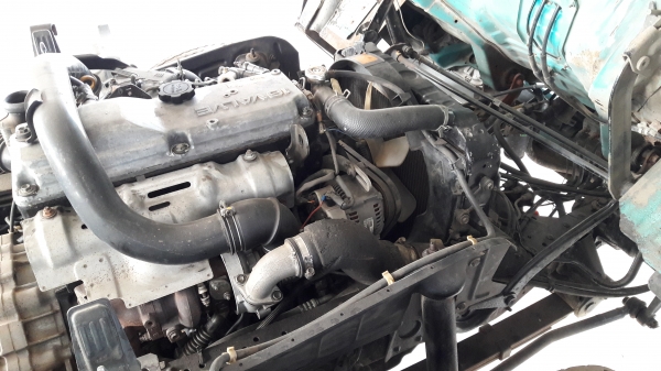 Hino Mro31B เครื่อง 136 แรงม้า หัวลากคัสซีสวยๆ ทะเบียนเต็ม ยางดี แอร์เย็น ทะเบียนพร้อมโอน