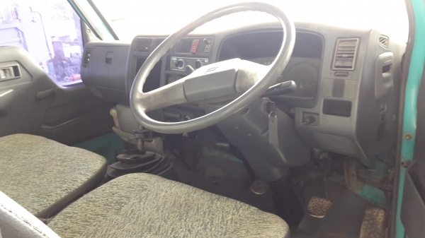 Hino Mro31B เครื่อง 136 แรงม้า หัวลากคัสซีสวยๆ ทะเบียนเต็ม ยางดี แอร์เย็น ทะเบียนพร้อมโอน