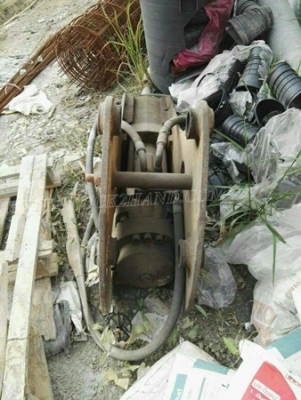 รถตักหน้า ขุดหลัง พร้อมหัวเจาะ ยี่ห้อ JCB รถตักหน้า ขุดหลัง พร้อมหัวเจาะ ยี่ห้อ JCB